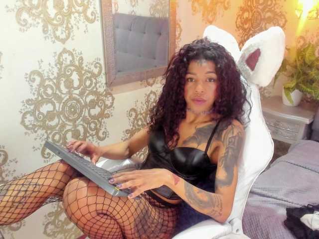 indigovelvet live cam on BongaCams