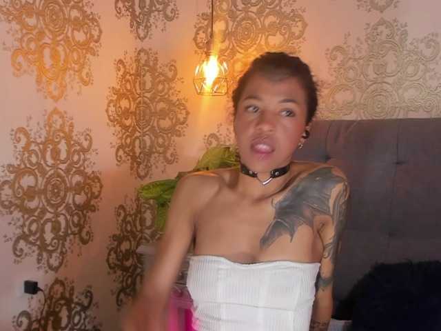 indigovelvet live cam on BongaCams