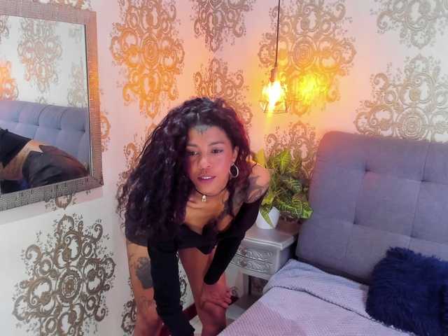 indigovelvet live cam on BongaCams