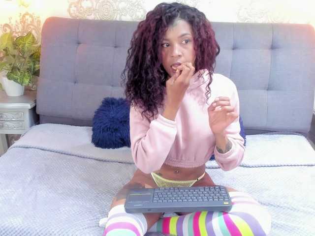 indigovelvet live cam on BongaCams