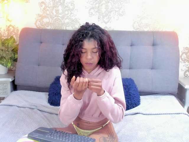 indigovelvet live cam on BongaCams