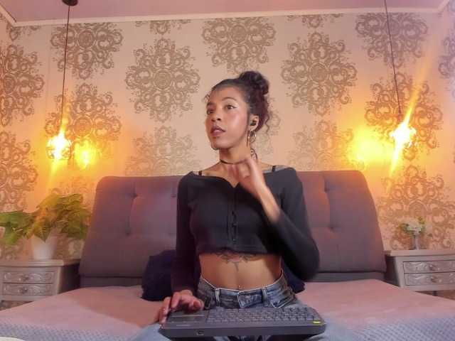 indigovelvet live cam on BongaCams