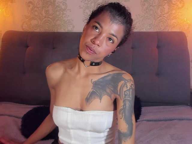 indigovelvet live cam on BongaCams