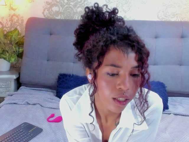 indigovelvet live cam on BongaCams