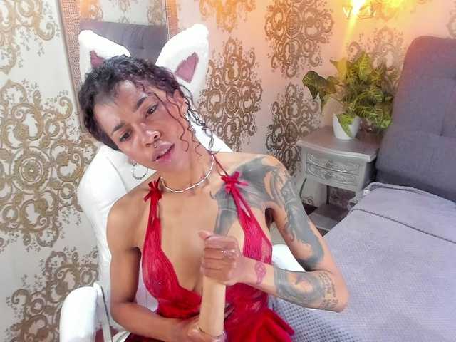 indigovelvet live cam on BongaCams