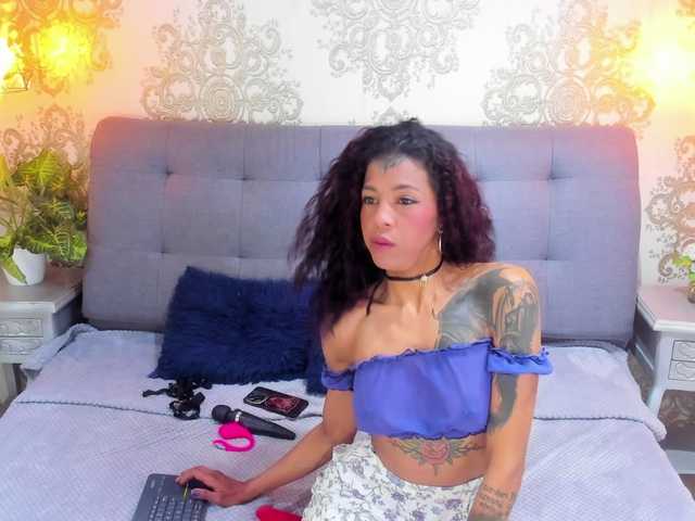 indigovelvet live cam on BongaCams