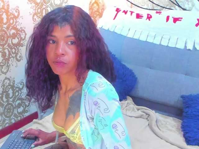indigovelvet live cam on BongaCams