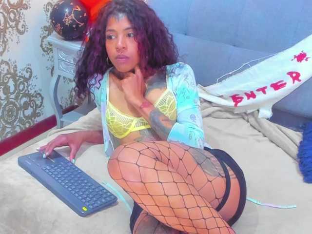 indigovelvet live cam on BongaCams