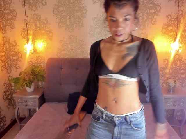 indigovelvet Live Webcam on BongaCams