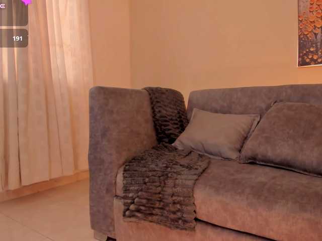 Dani-Blake live cam on BongaCams