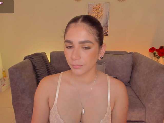 Dani-Blake live cam on BongaCams