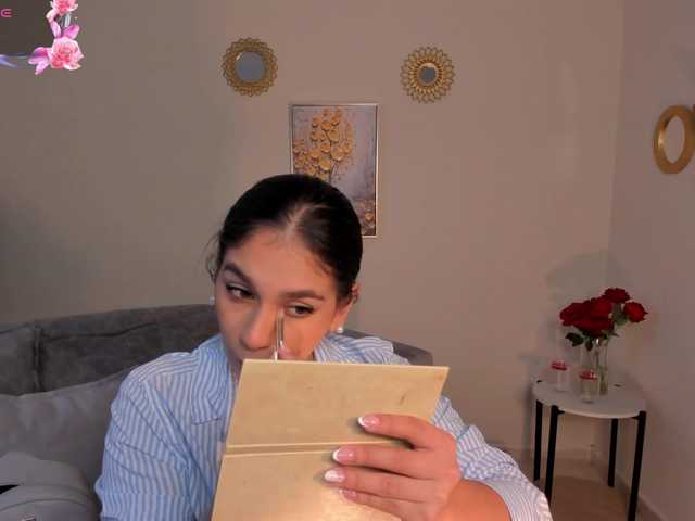 Dani-Blake live cam on BongaCams