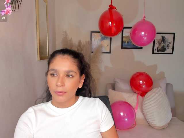 Dani-Blake live cam on BongaCams