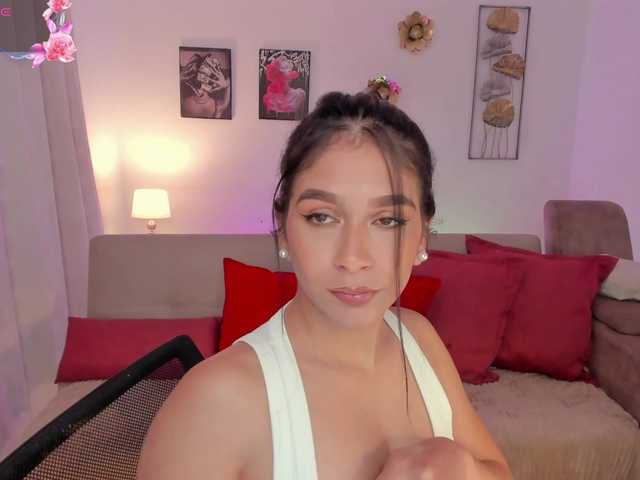 Dani-Blake live cam on BongaCams
