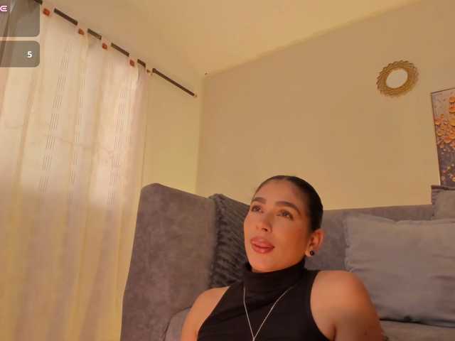 Dani-Blake live cam on BongaCams