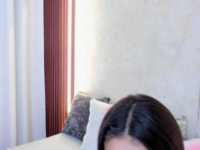 MiaMoretti live cam on BongaCams