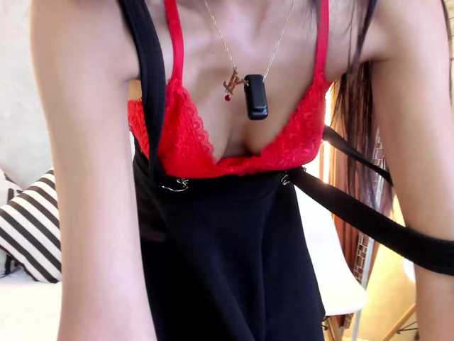 MiaMoretti live cam on BongaCams