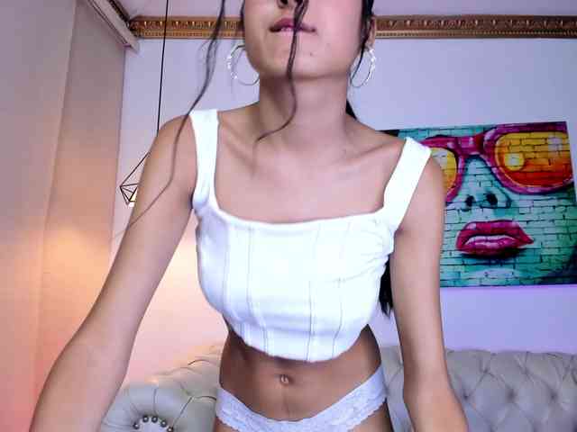 MiaMoretti webcam