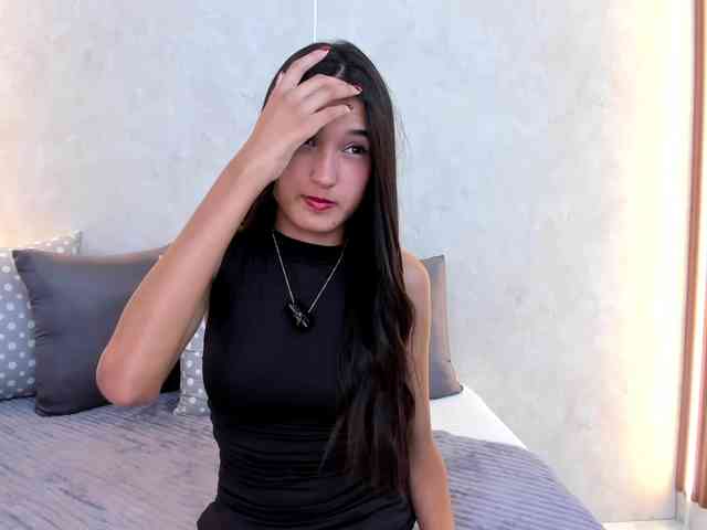 MiaMoretti webcam