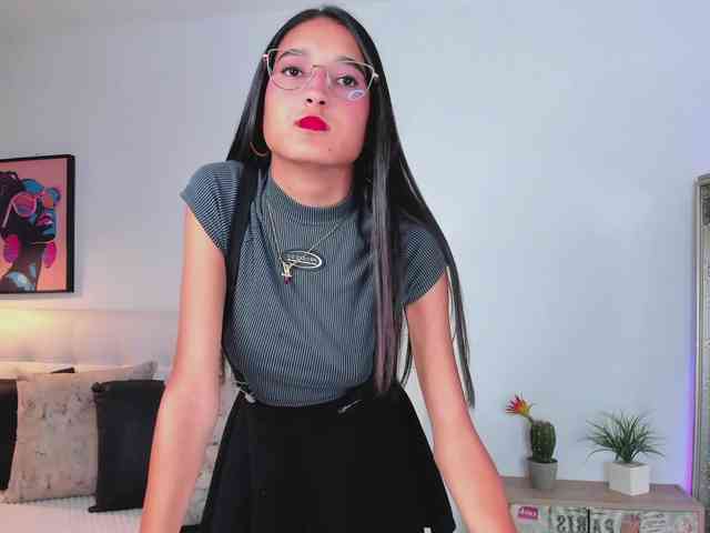 Model: MiaMoretti