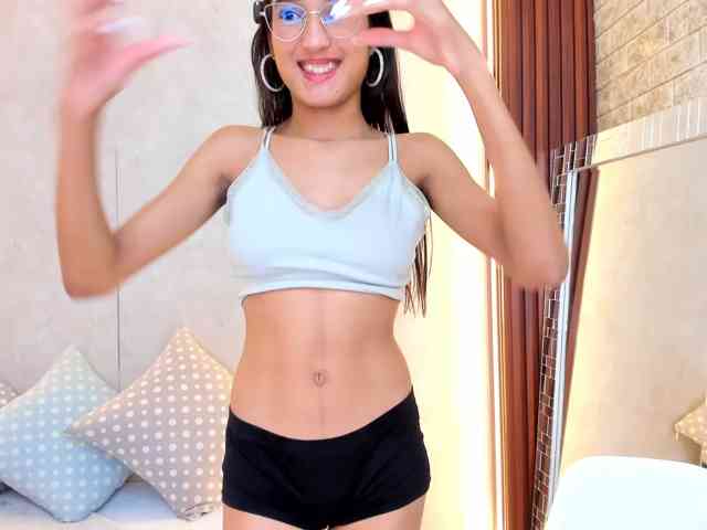 MiaMoretti webcam