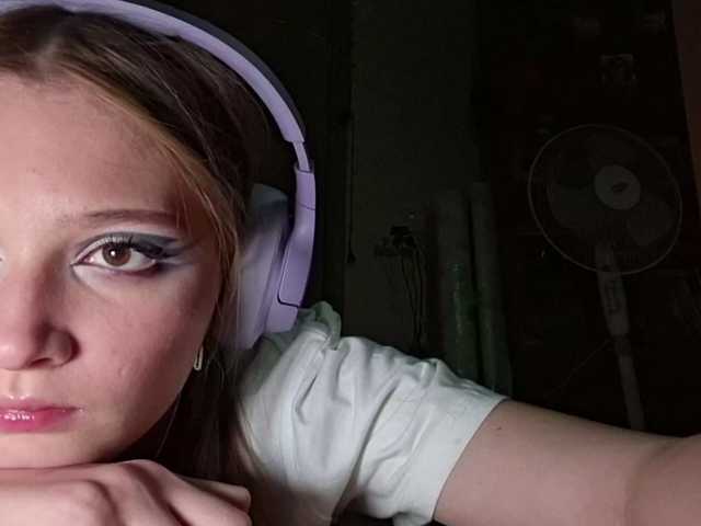 DoreenSedor live cam on BongaCams