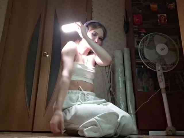 Model: DoreenSedor