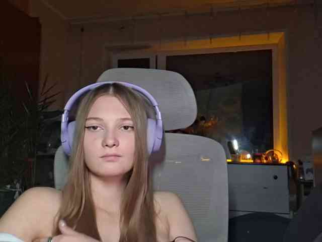 Model: DoreenSedor