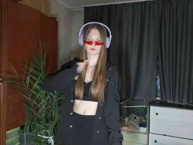 Model: DoreenSedor