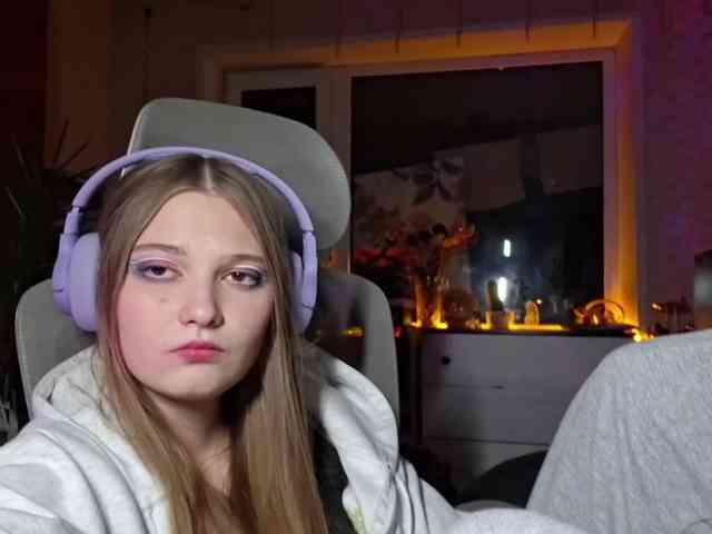 Model: DoreenSedor