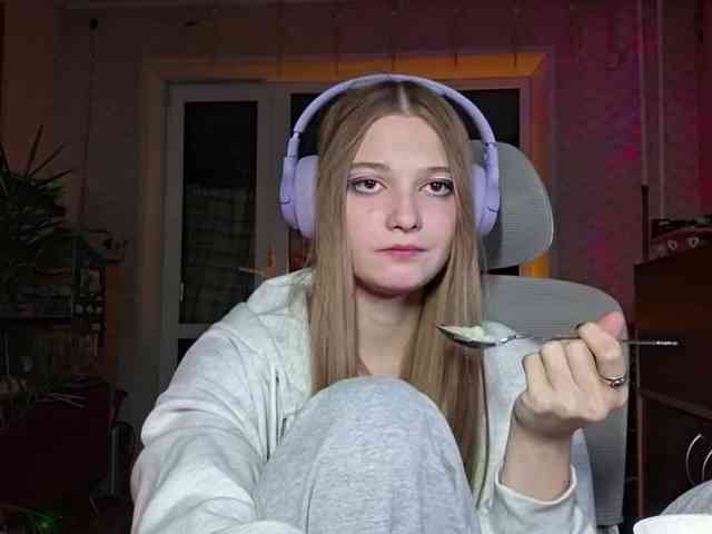 Model: DoreenSedor