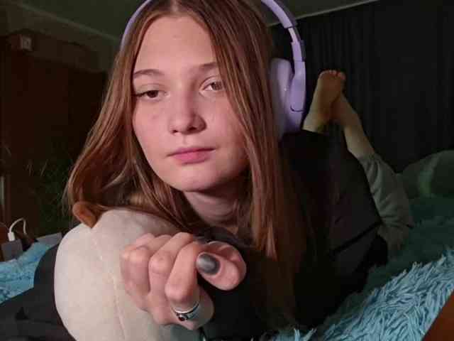 Model: DoreenSedor