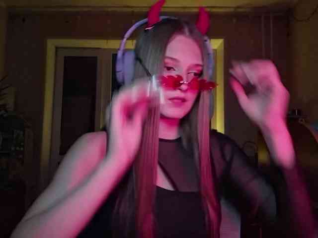 Model: DoreenSedor