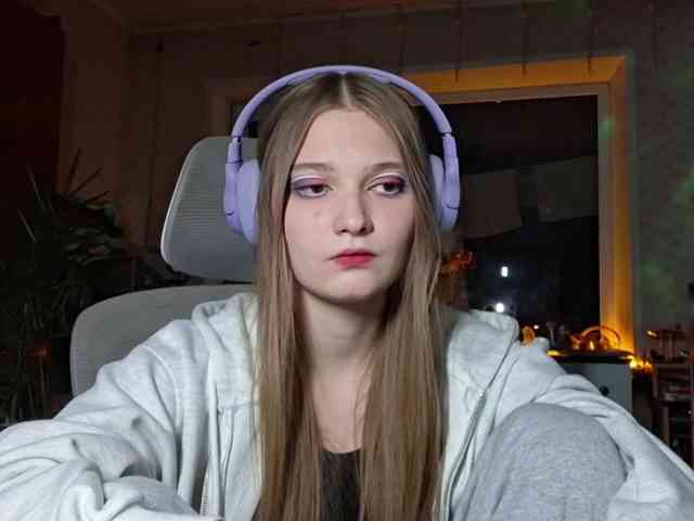 Model: DoreenSedor