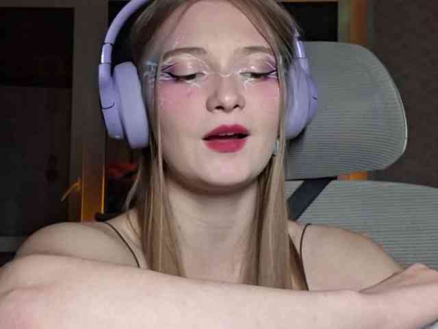 Model: DoreenSedor