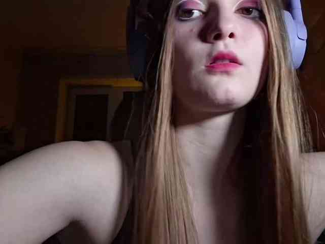 Model: DoreenSedor