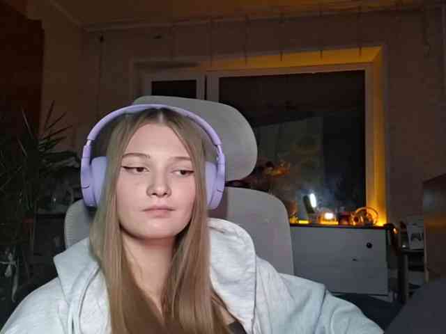 Model: DoreenSedor