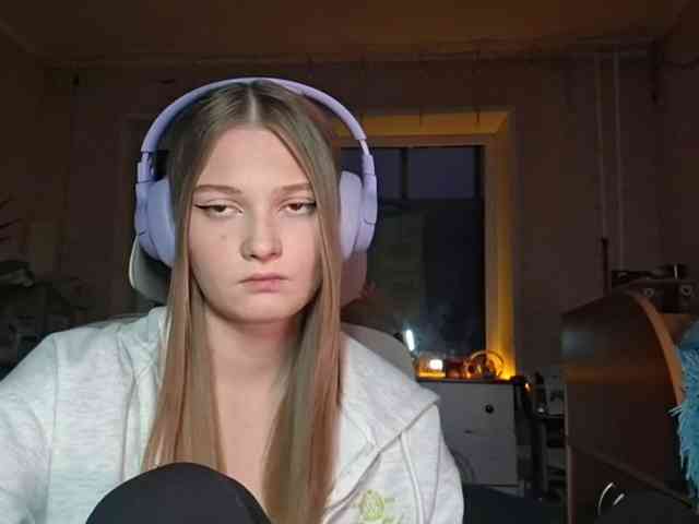 Model: DoreenSedor