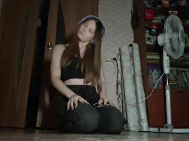 Model: DoreenSedor