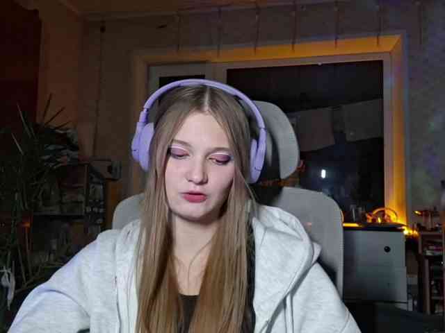 Model: DoreenSedor