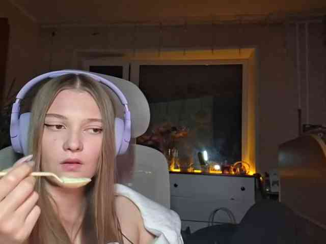 Model: DoreenSedor