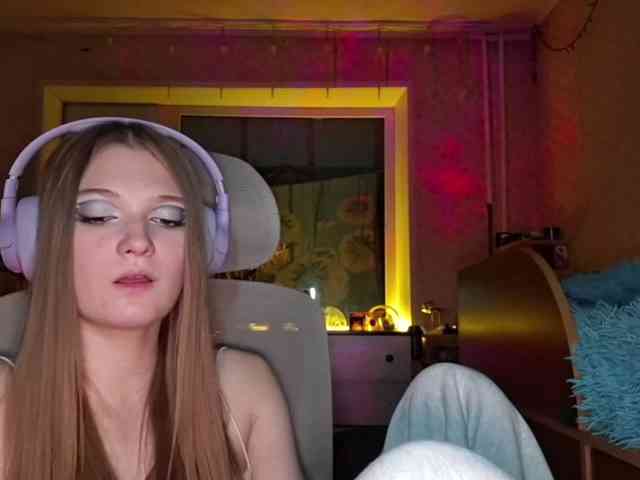 Model: DoreenSedor