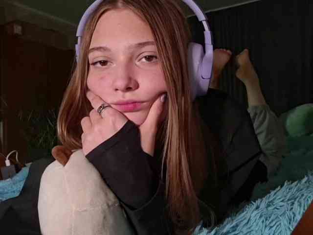 Model: DoreenSedor