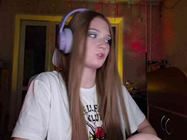 Model: DoreenSedor