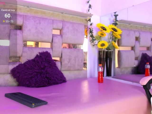 Mia-Stanly live cam on BongaCams