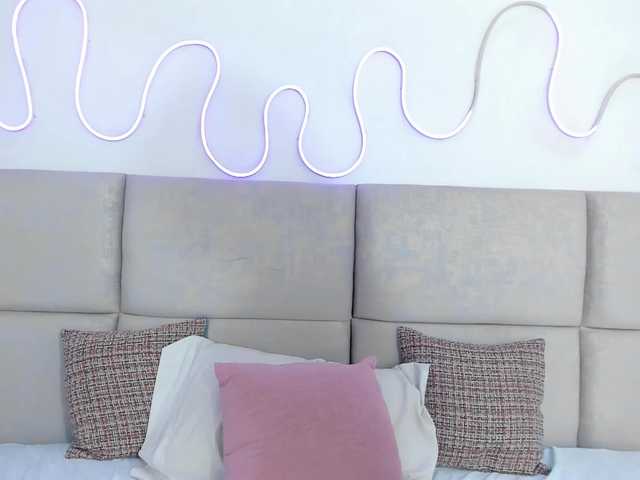 Samanthaa1 live cam on BongaCams