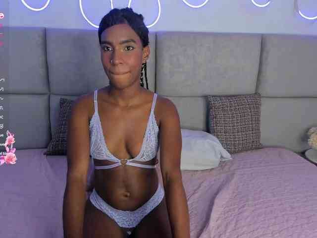 Model: Samanthaa1