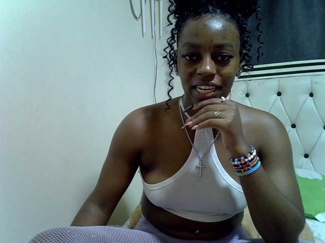 Candybaiby live cam on BongaCams
