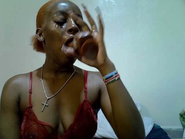 Candybaiby live cam