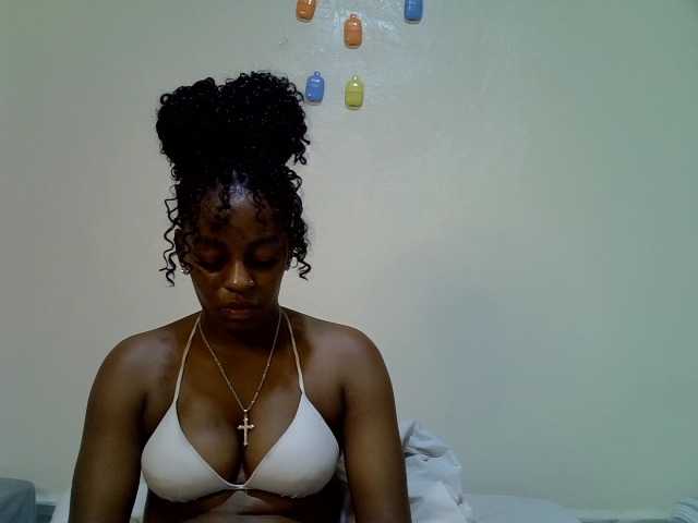 Candybaiby live cam on BongaCams